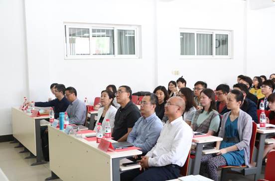 必赢242net官网一届十七任学生组织负责人选举大会顺利举行