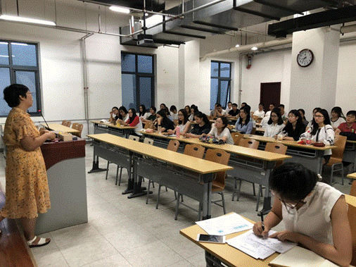 商学院2018级研究生新生入学教育成功举行