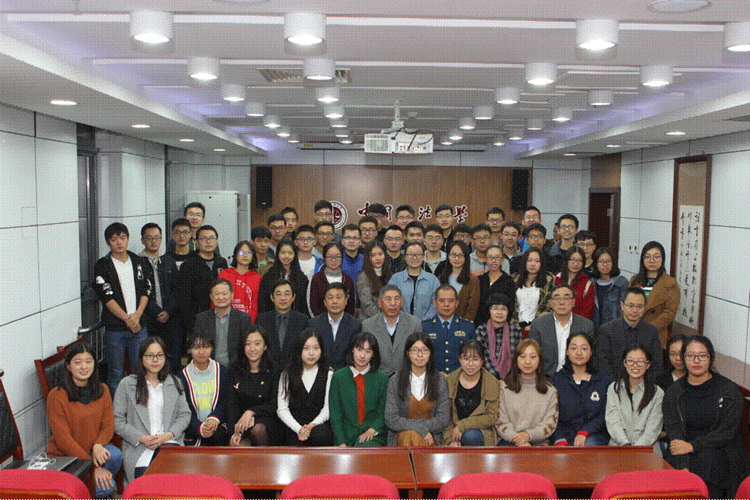 必赢242net官网理事长孔丹与商学院本科生代表见面会