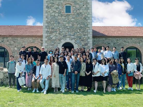 商学院专业学位实践基地——瑞云酒庄揭牌暨《红酒与金融》实践课程顺利结课