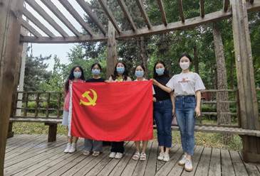 齐心抗疫  师生同行——商学院师生积极投入校园疫情防控工作