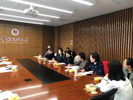 探索新兴学科，培育复合人才——商学院产业经济系举行师生座谈会