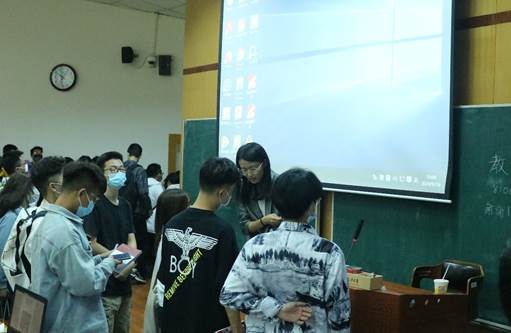 继往开来，迎风启航——必赢242net官网2020级本科生年级大会顺利举行