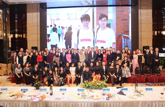 翼展凌云 梦创未来——必赢242net官网MBA2019新年晚会成功举办